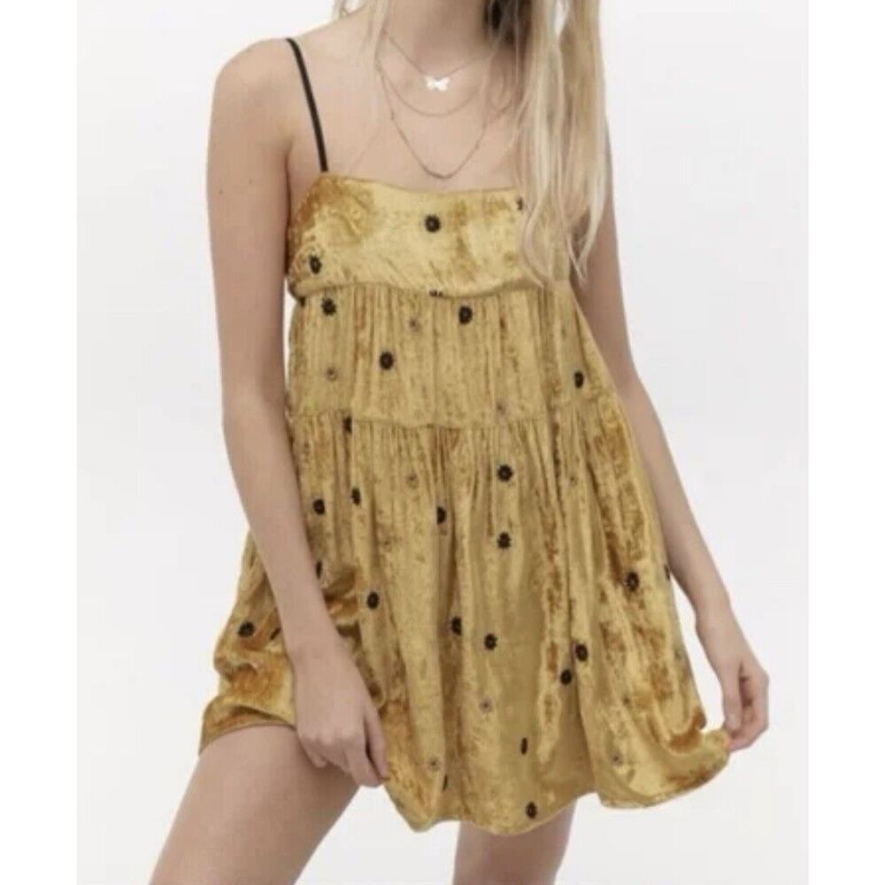 Kimchi Blue Womens Alice Embroidered‎ Velvet Dress Med Babydoll Fairycore Grunge